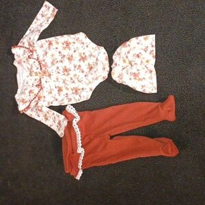 Daisy Fuentes 3 piece set